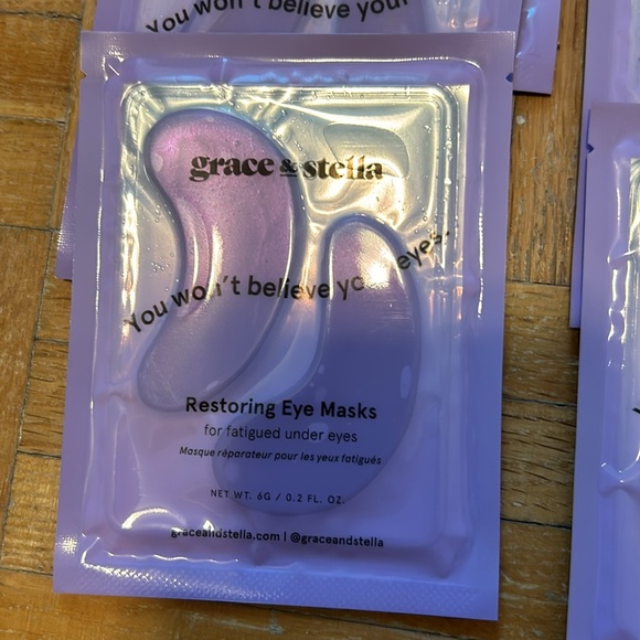 grace & stella Purple Skincare Packets - Picture 4 of 4